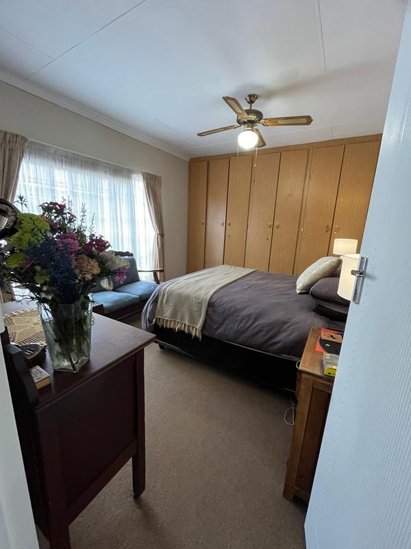 2 Bedroom Property for Sale in Kannoniers Park North West